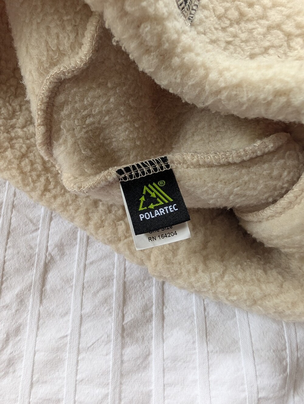 Skida High Pile Fleece Hat - Picture 4 of 5